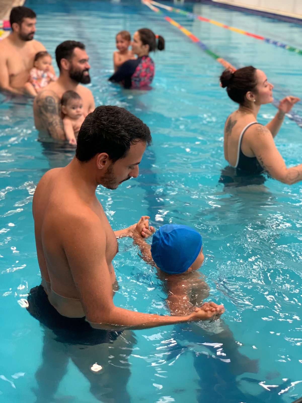 Piscina da Acquademy durante aula de hidroginástica
